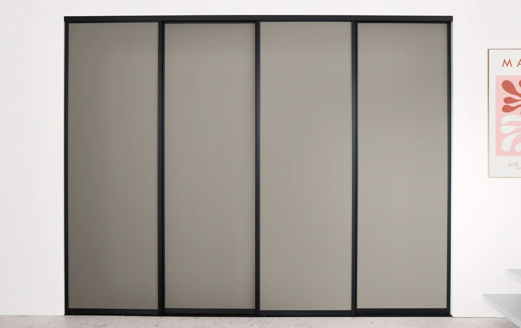 Closed sliding doors · SENSO 492
